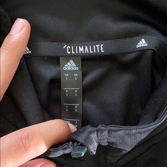 Men’s Adidas long sleeve workout top - Picture 4 of 4